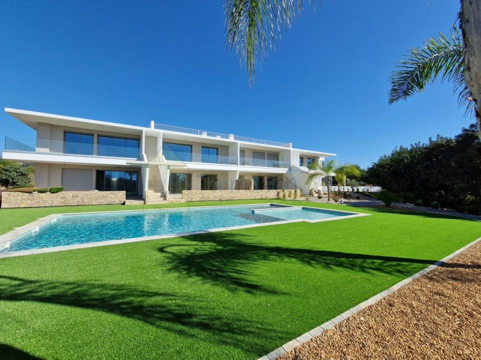 Apartamento T3 para Venda em Santa Barbara de Nexe Foto 8