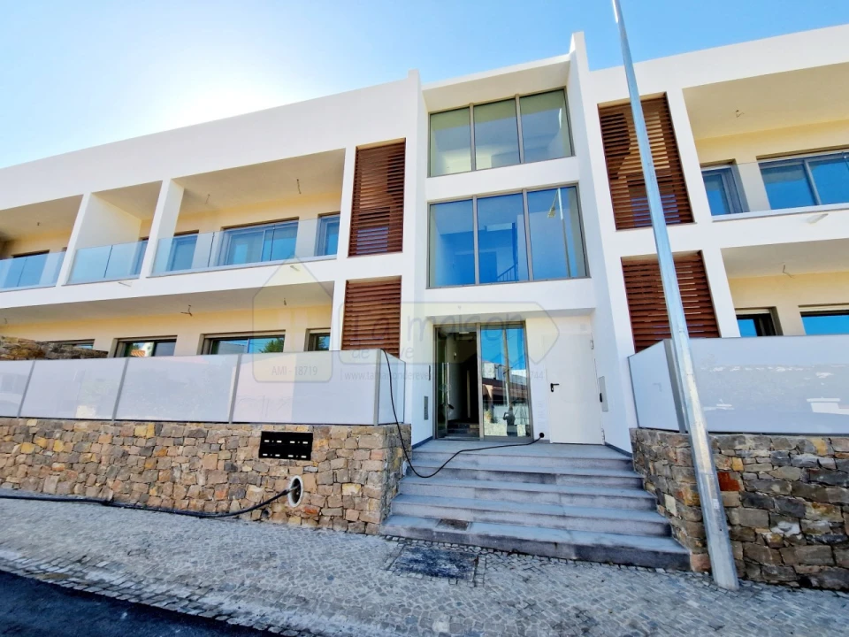 Apartamento T3 para Venda em Santa Barbara de Nexe Foto 5