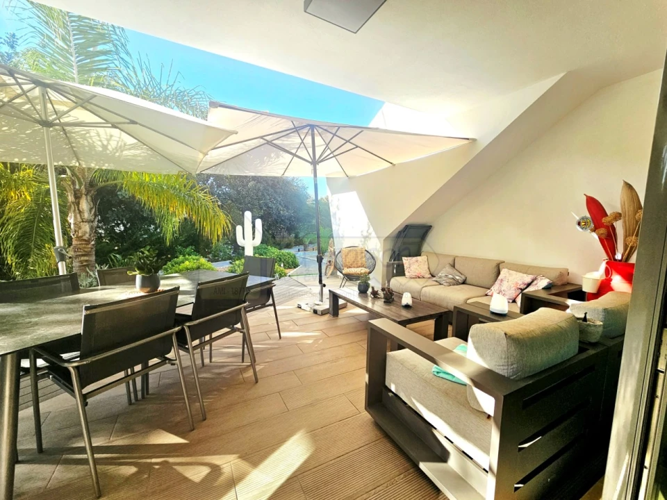 Apartamento T3 para Venda em Santa Barbara de Nexe Foto 14