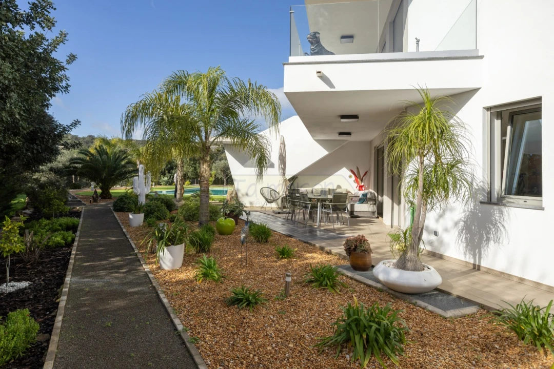 Apartamento T3 para Venda em Santa Barbara de Nexe Foto 21