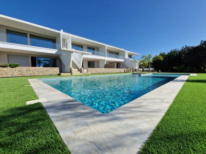 Apartamento T3 para Venda em Santa Barbara de Nexe Foto 1