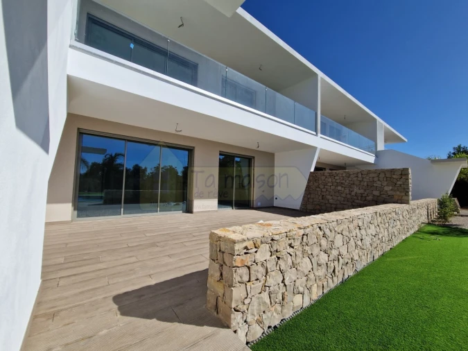 Apartamento T3 para Venda em Santa Barbara de Nexe Foto 6