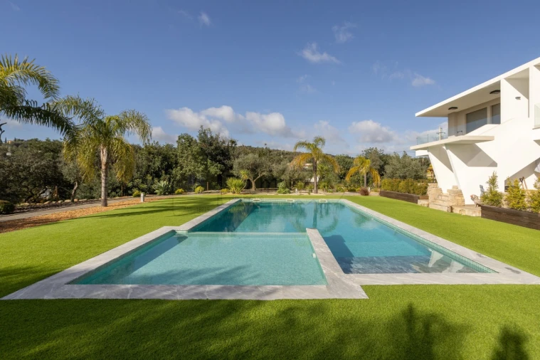 Apartamento T3 para Venda em Santa Barbara de Nexe Foto 2