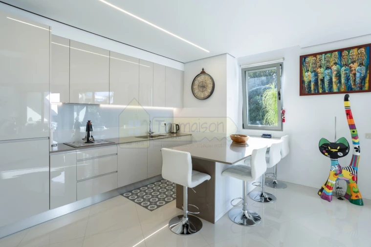 Apartamento T3 para Venda em Santa Barbara de Nexe Foto 7