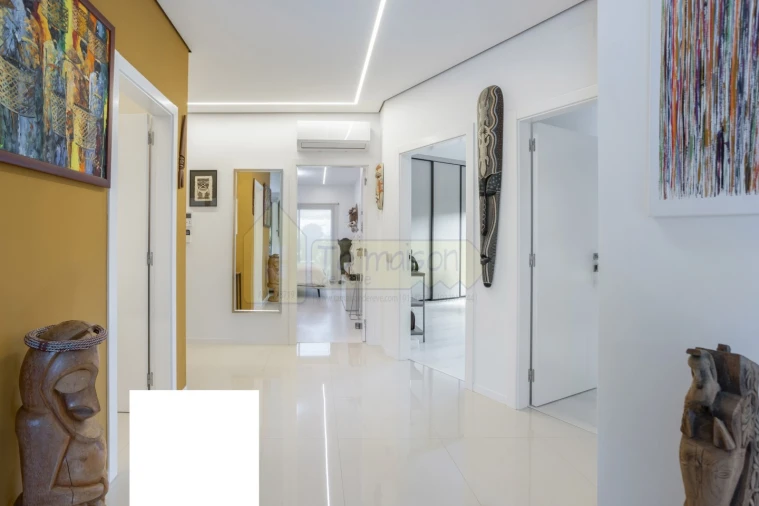 Apartamento T3 para Venda em Santa Barbara de Nexe Foto 10