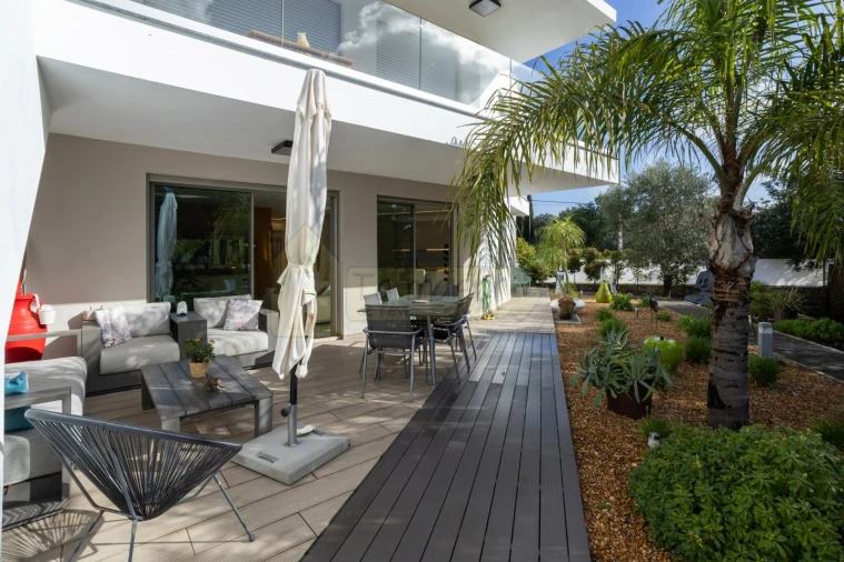 Apartamento T3 para Venda em Santa Barbara de Nexe Foto 23