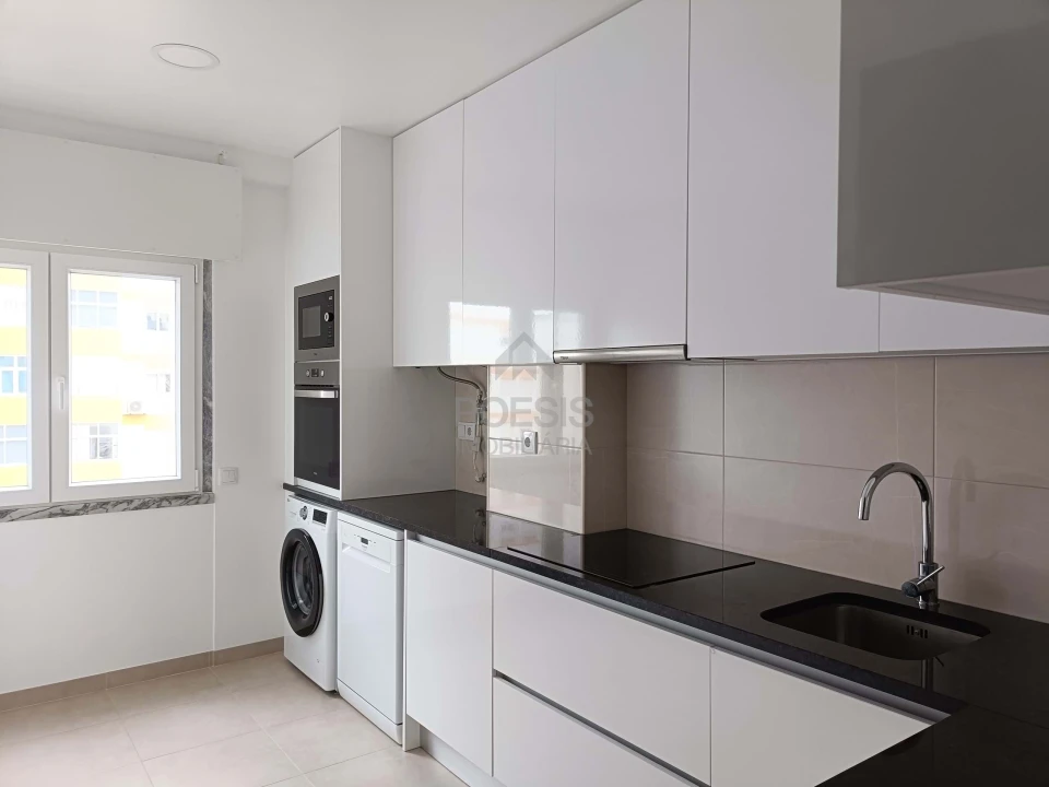 Apartamento T3 para Venda em Marvila, Ribeira Santarém, São Salvador, São Nicolau Foto 1