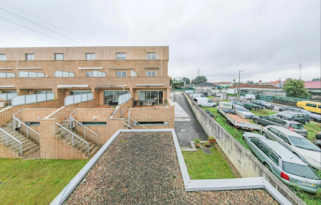 Moradia T4 para Venda em Santa Marinha e São Pedro da Afurada Foto 41