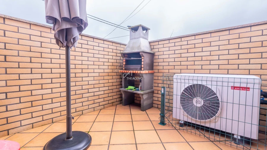 Moradia T4 para Venda em Santa Marinha e São Pedro da Afurada Foto 11