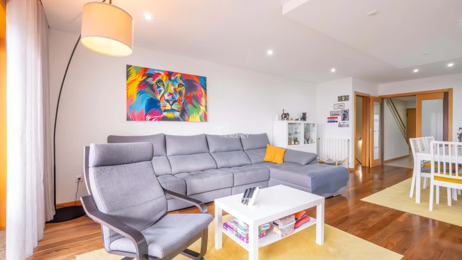 Moradia T4 para Venda em Santa Marinha e São Pedro da Afurada Foto 7