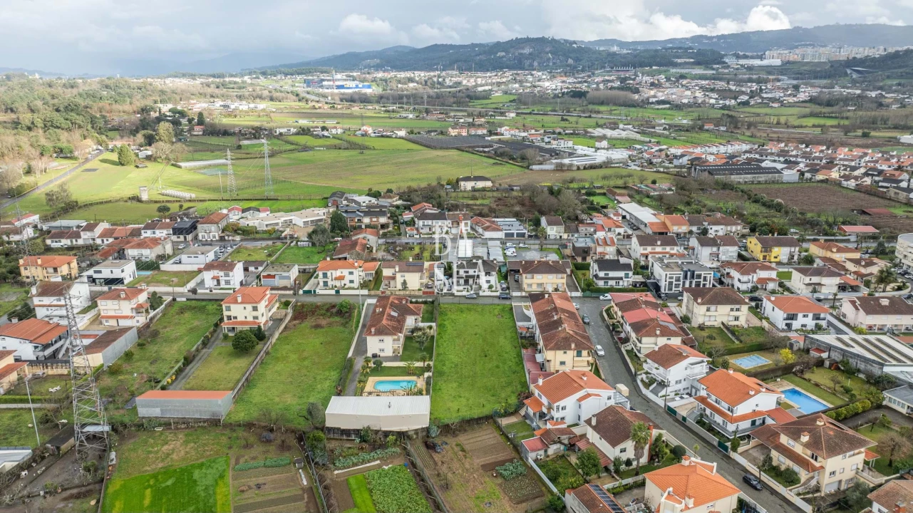 Terreno para Venda em Merelim (São Pedro) e Frossos Foto 9