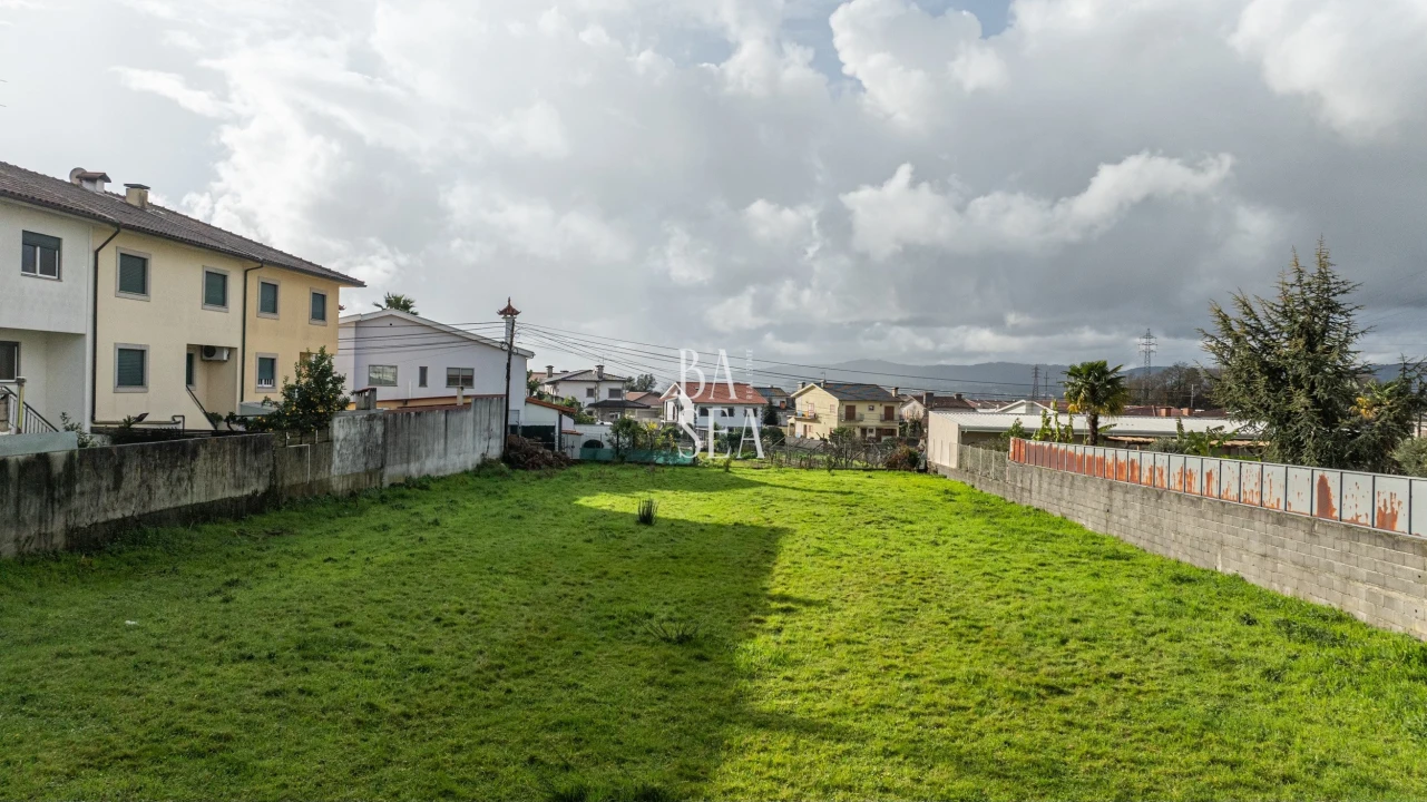 Terreno para Venda em Merelim (São Pedro) e Frossos Foto 3