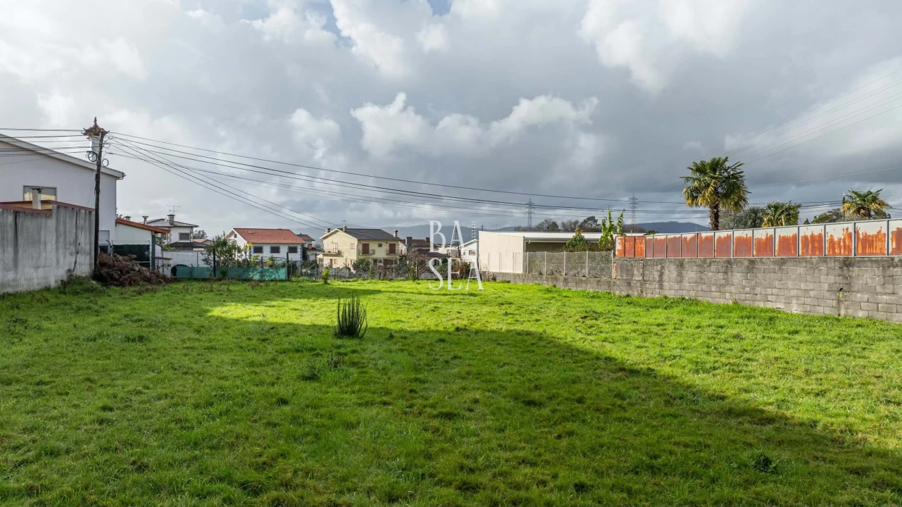 Terreno para Venda em Merelim (São Pedro) e Frossos Foto 4