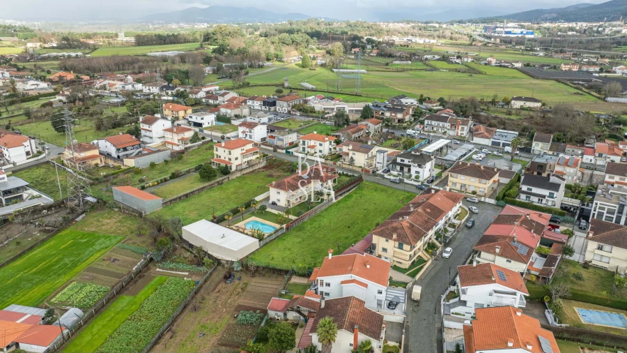 Terreno para Venda em Merelim (São Pedro) e Frossos Foto 10