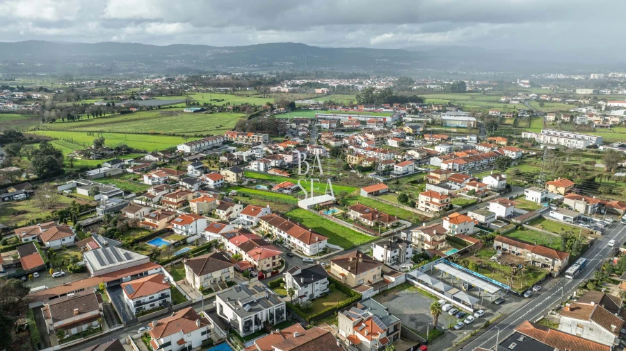 Terreno para Venda em Merelim (São Pedro) e Frossos Foto 6