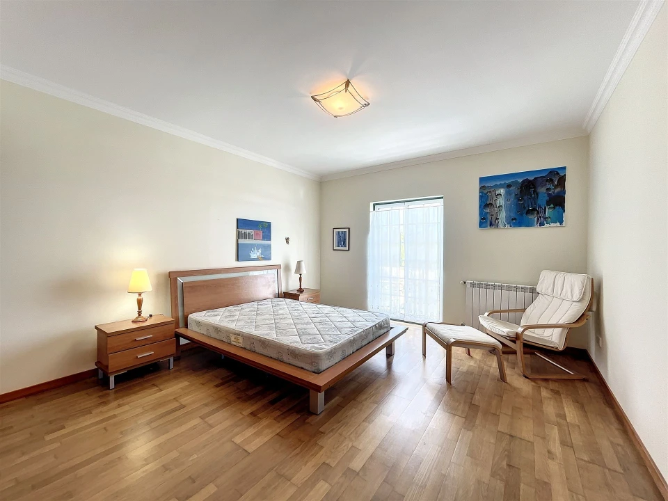 Moradia T4 para Arrendamento em Nadadouro Foto 17