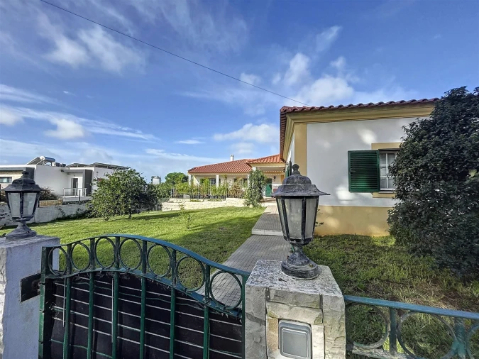 Moradia T4 para Arrendamento em Nadadouro Foto 2