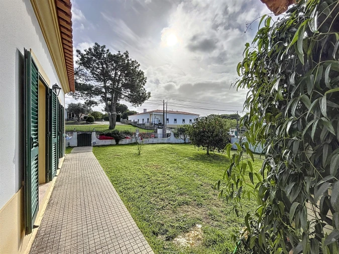 Moradia T4 para Arrendamento em Nadadouro Foto 26