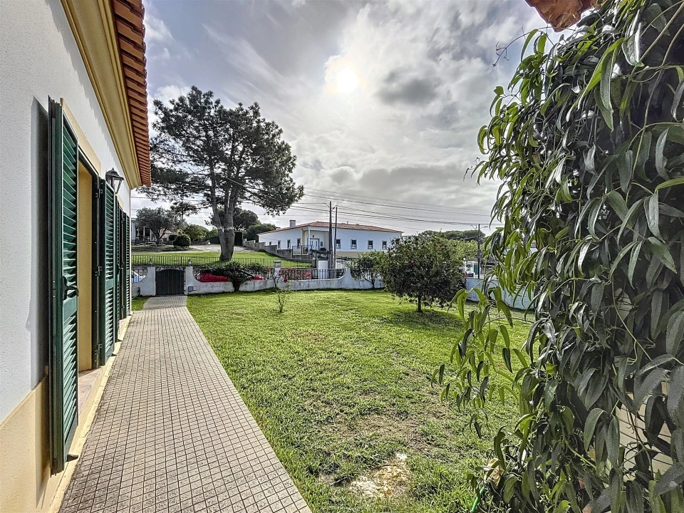 Moradia T4 para Arrendamento em Nadadouro Foto 26