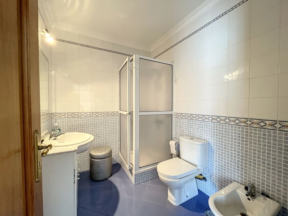 Moradia T4 para Arrendamento em Nadadouro Foto 18