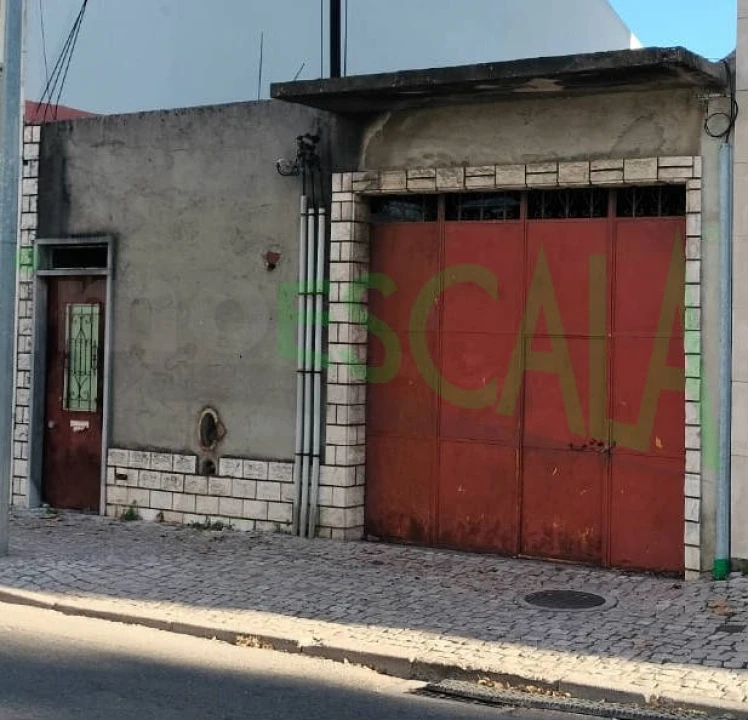 Moradia T3 para Venda em Almeirim Foto 1