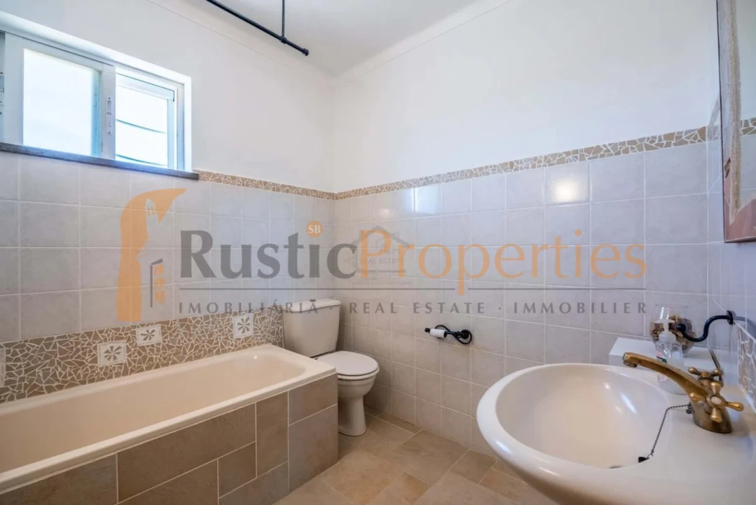 Moradia T4 para Venda em São Brás de Alportel Foto 9