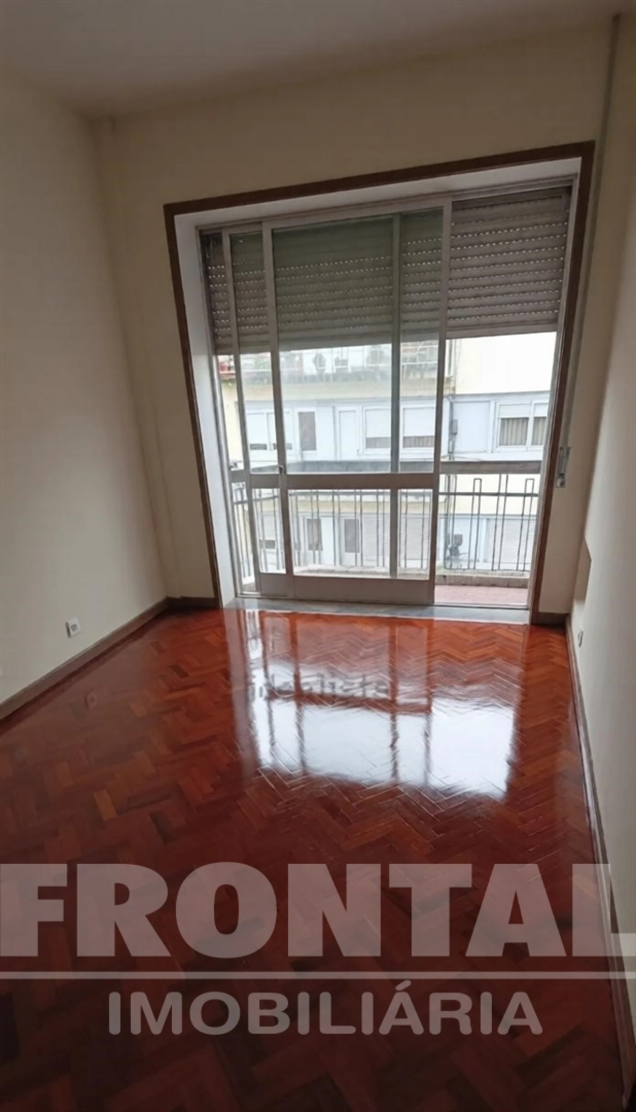 Apartamento T4 para Venda em Bonfim Foto 5