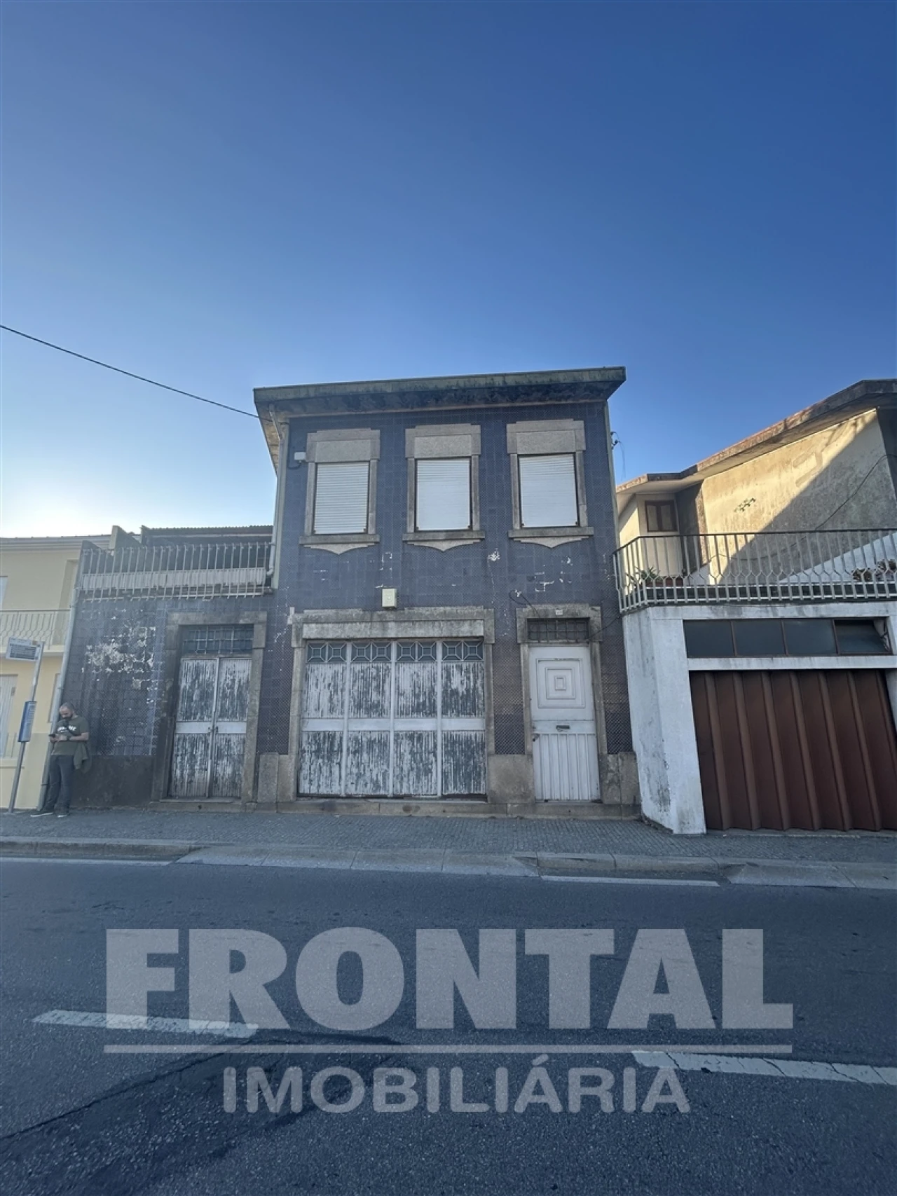 Armazém para Venda em Milheiros Foto 7