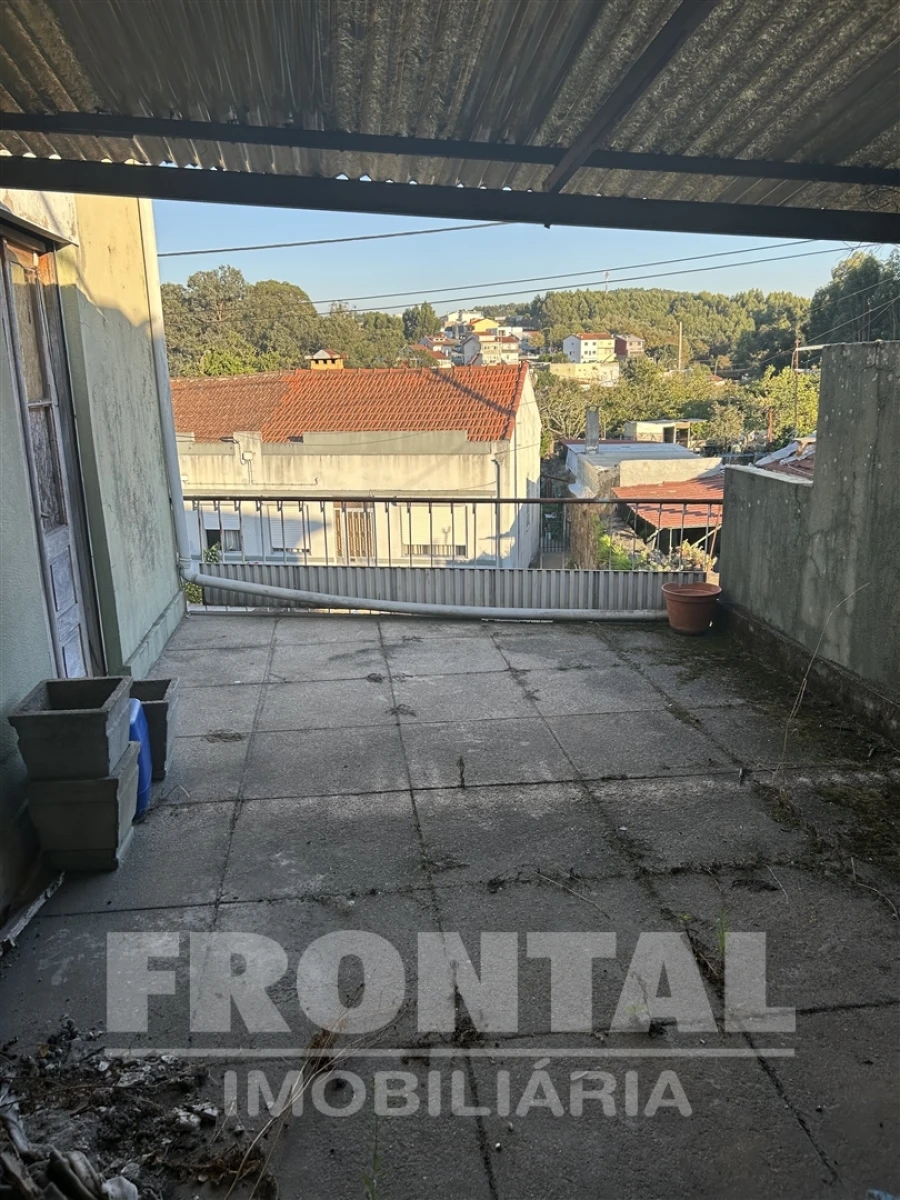 Armazém para Venda em Milheiros Foto 13