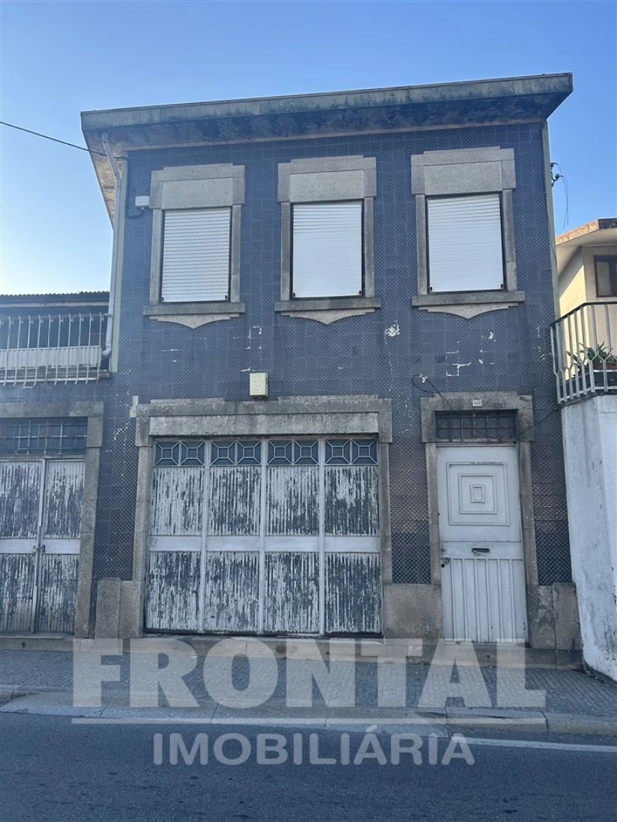 Armazém para Venda em Milheiros Foto 6