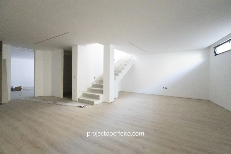 Moradia T3 para Venda em Canelas Foto 13