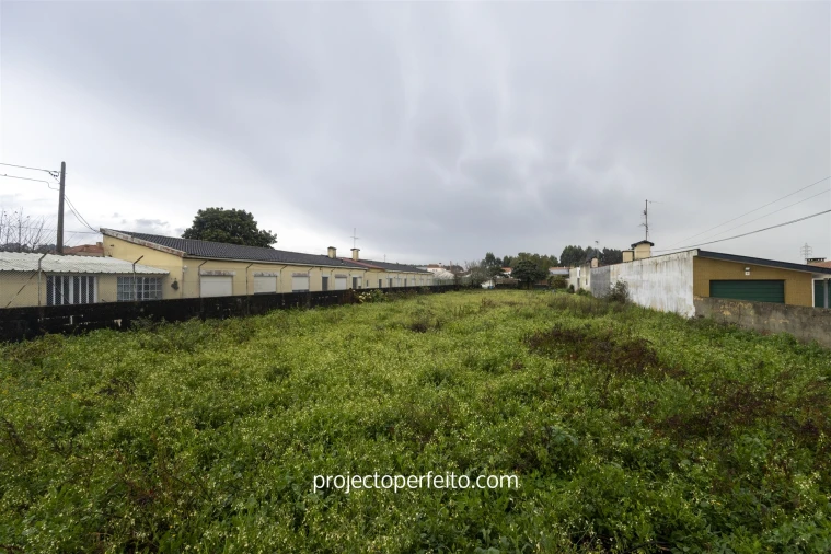 Terreno para Venda em Paramos Foto 1