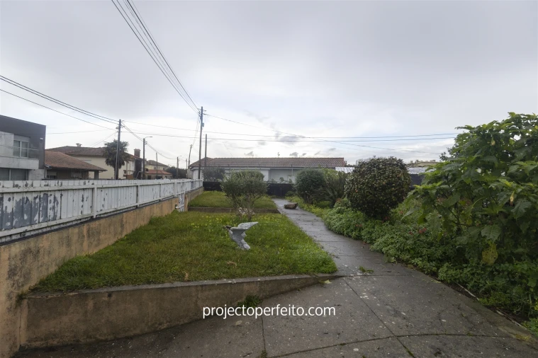 Terreno para Venda em Paramos Foto 3