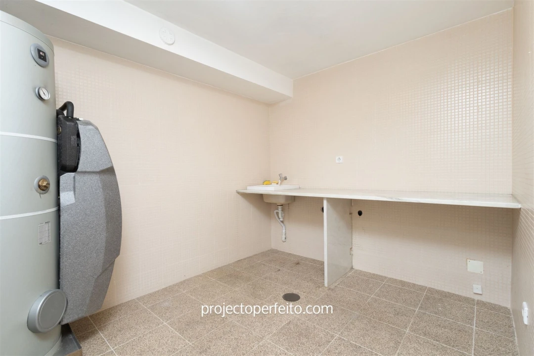 Moradia T3 para Arrendamento em Madalena Foto 30