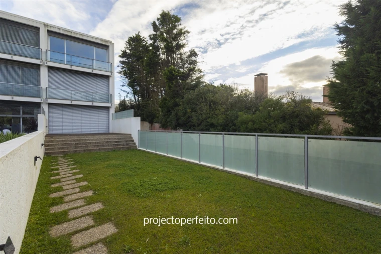 Moradia T3 para Arrendamento em Madalena Foto 3