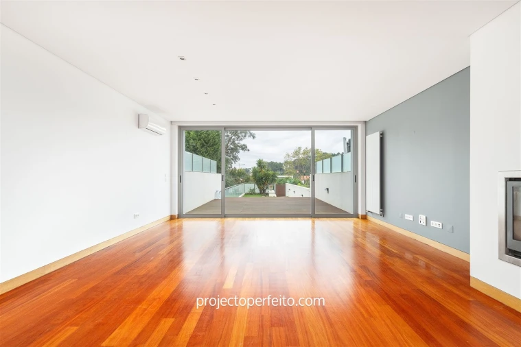 Moradia T3 para Arrendamento em Madalena Foto 10