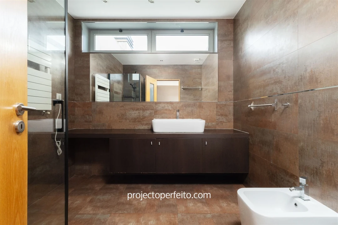 Moradia T3 para Arrendamento em Madalena Foto 27