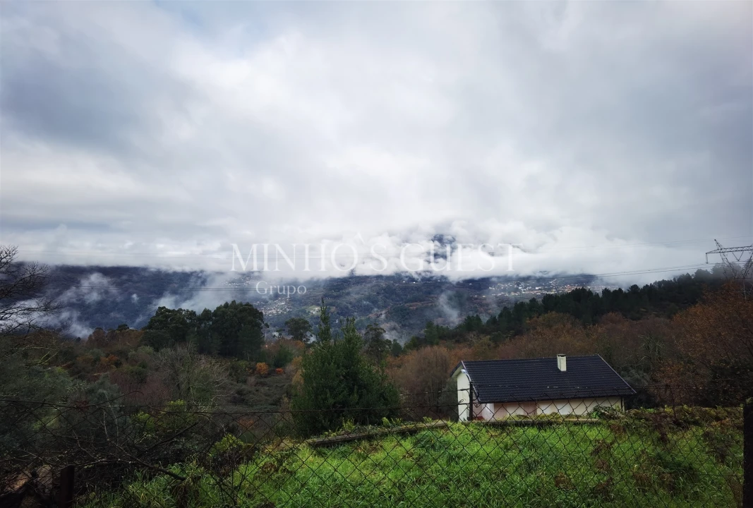 Moradia T4 para Venda em Britelo Foto 9