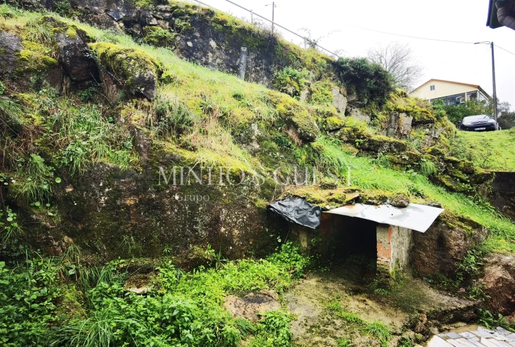 Moradia T4 para Venda em Britelo Foto 31