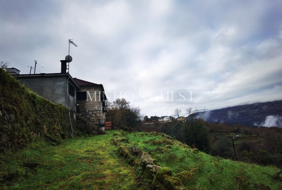 Moradia T4 para Venda em Britelo Foto 5