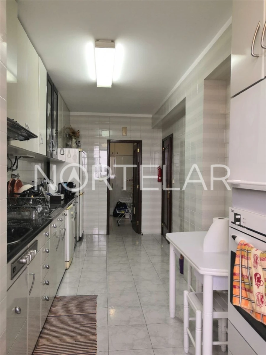 Apartamento T3 para Arrendamento em Aver-O-Mar, Amorim e Terroso Foto 9
