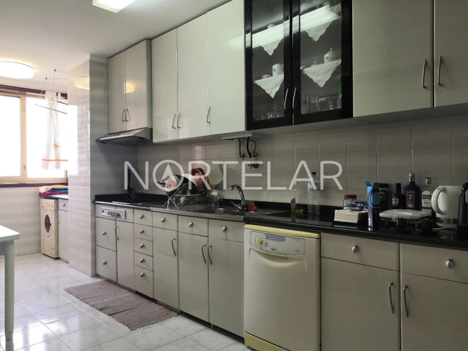 Apartamento T3 para Arrendamento em Aver-O-Mar, Amorim e Terroso Foto 6