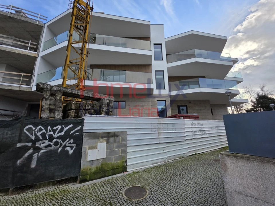Apartamento T5 para Venda em Viseu Foto 1