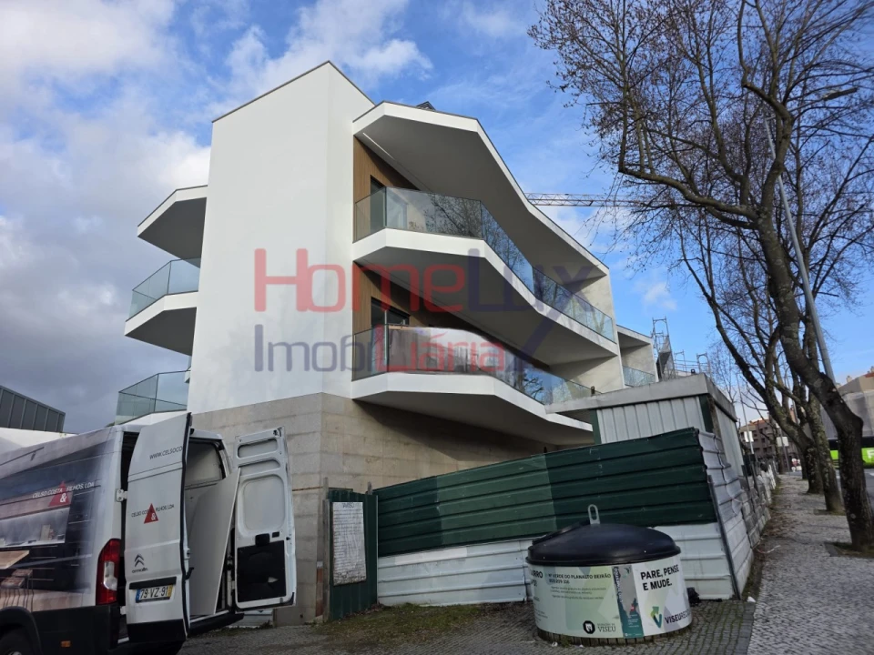 Apartamento T5 para Venda em Viseu Foto 2