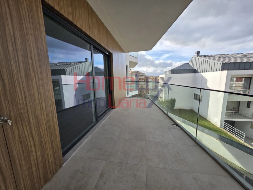 Apartamento T5 para Venda em Viseu Foto 3