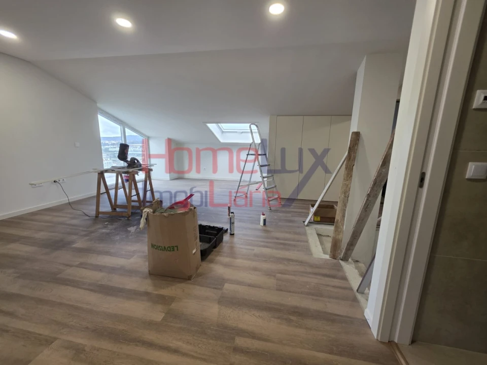 Apartamento T5 para Venda em Viseu Foto 20