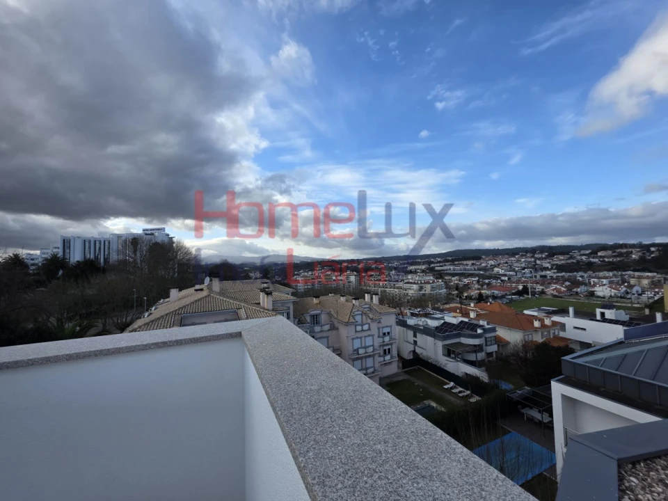 Apartamento T5 para Venda em Viseu Foto 30