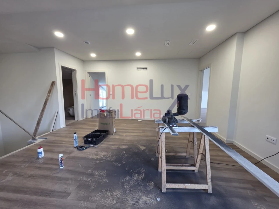 Apartamento T5 para Venda em Viseu Foto 15