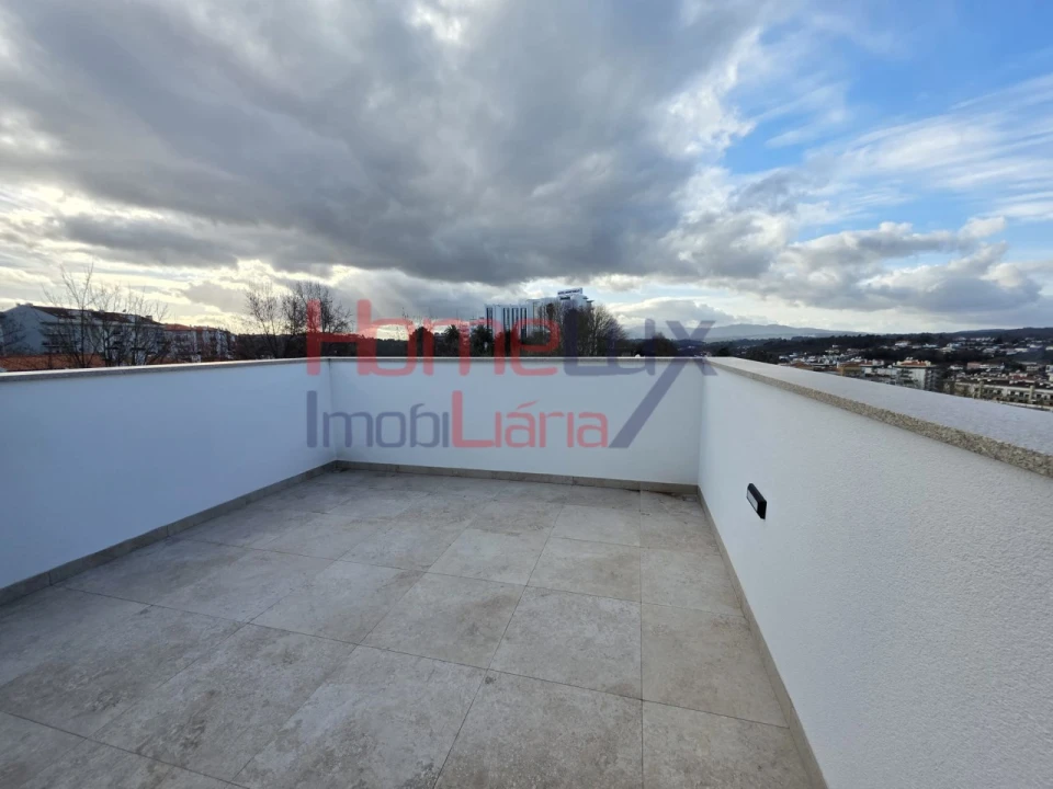 Apartamento T5 para Venda em Viseu Foto 19