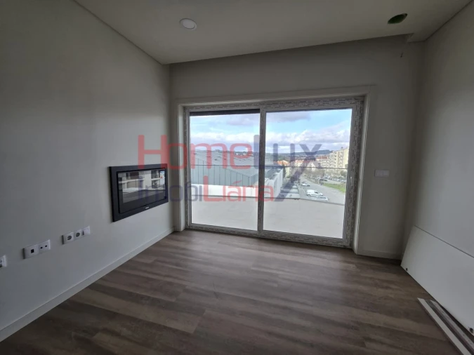 Apartamento T5 para Venda em Viseu Foto 10